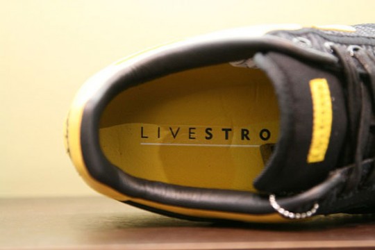 Undefeated Livestrong Nike Air Force 1 Supreme (http://www.stylehunter.cz)