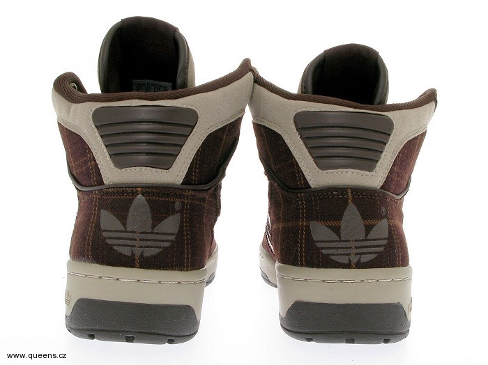 Nové modely sneakers adidas / Queens.cz (http://www.stylehunter.cz)