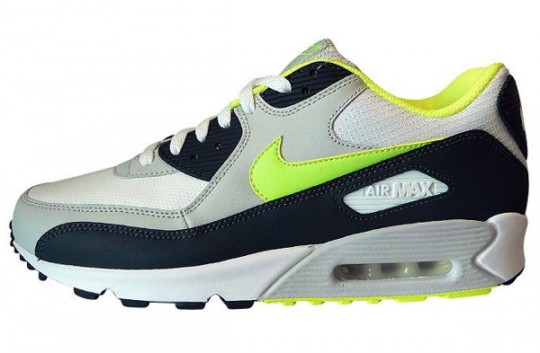 Nike Sportswear jaro 2010 / Air Max 180 , Air Mariah OG, Air Max Light & More (http://www.stylehunter.cz)