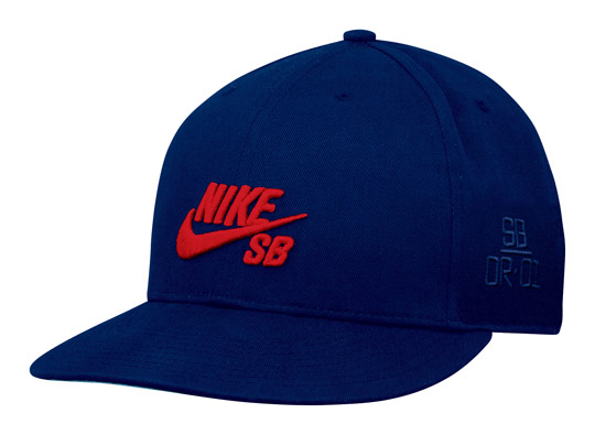 Dubnová kolekce oblečení a doplňků Nike SB (http://www.stylehunter.cz)