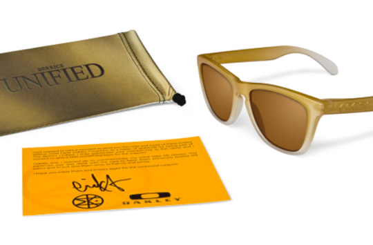 Oakley x Eric Koston x The Berrics Unified / Super brýle Frogskin!  (http://www.stylehunter.cz)