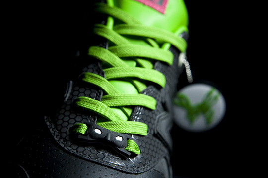 New Balance x PHANTACi / Černozelené kecky MT580 Green Hornet (http://www.stylehunter.cz)