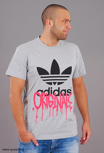 Nové trika adidas na Queens.cz / Botník doplněn, následuje šatník (http://www.stylehunter.cz)