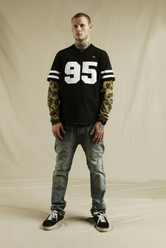 10.Deep jaro 2011 - Lookbook / Návrat k osvědčeným hodnotám (http://www.stylehunter.cz)