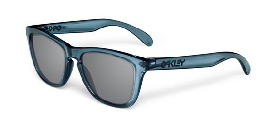 Oakley Frogskins Acid / Inspirováno kyselinou (http://www.stylehunter.cz)