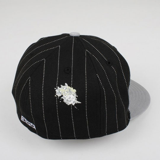 Staple Pigeon / Kšiltovky New Era potřísněné trusem (http://www.stylehunter.cz)