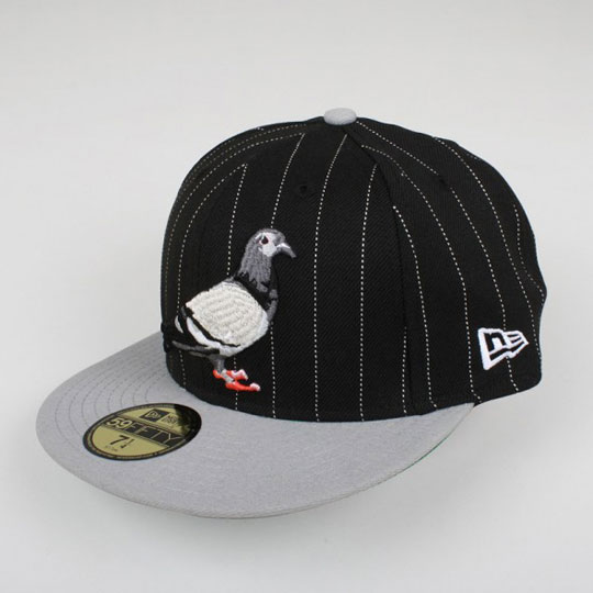 Staple Pigeon / Kšiltovky New Era potřísněné trusem (http://www.stylehunter.cz)