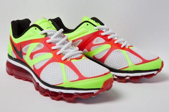 Nike Air Max+ 2012 / Nohy jako v bavlnce (http://www.stylehunter.cz)