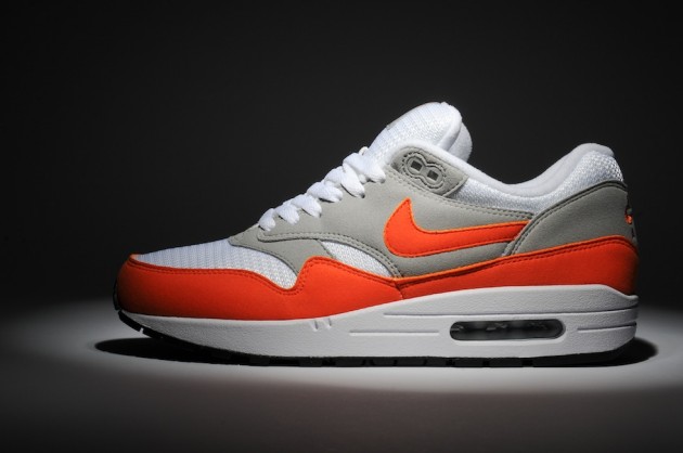 size? Paris Nike Air Max 1 / V Paříži se slaví